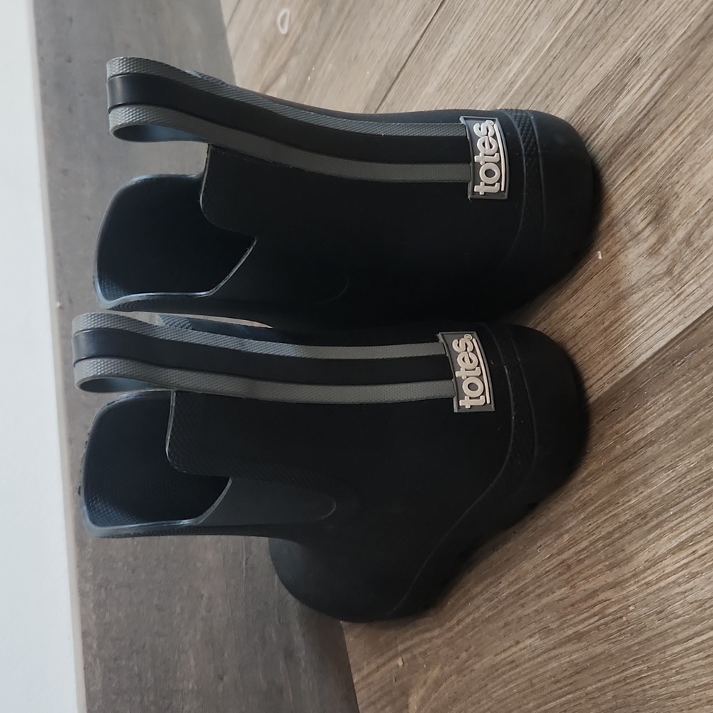 Totes boots - Picture 2 of 4